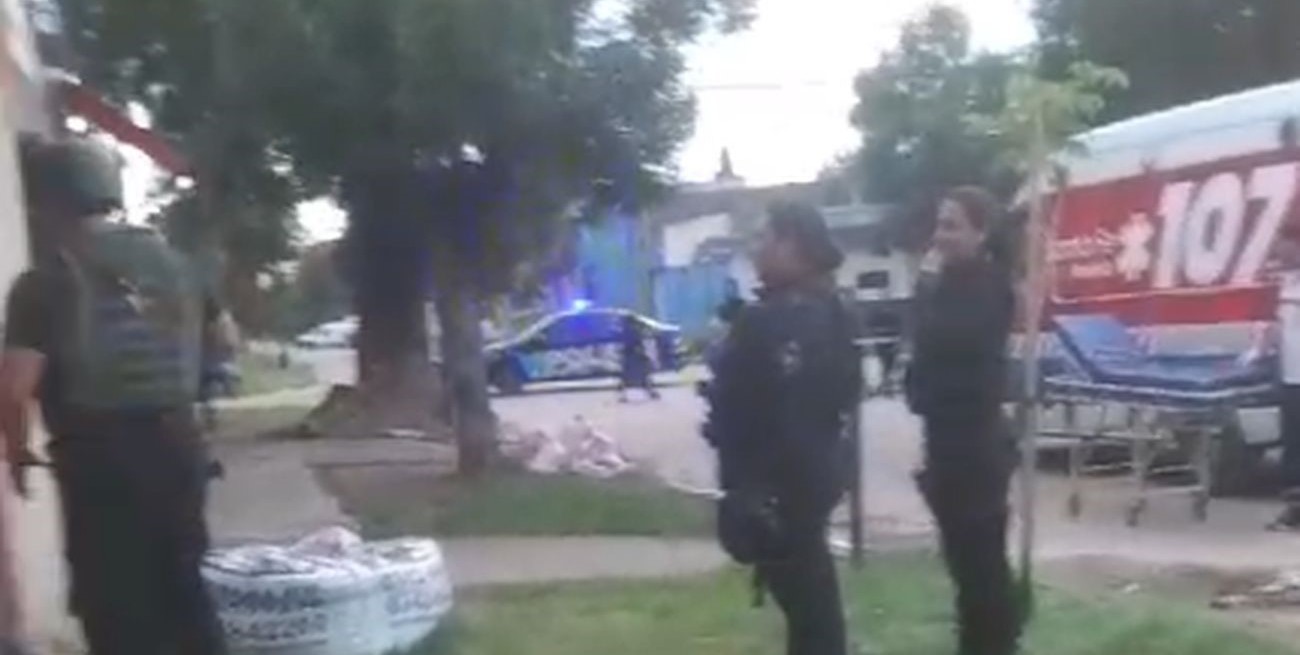 Atacó a su hermano con una cuchilla y se amotinó en una casa de barrio San José