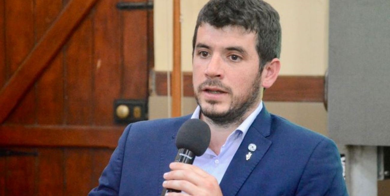 El intendente de Venado Tuerto publicó fotos de un agresor prófugo 