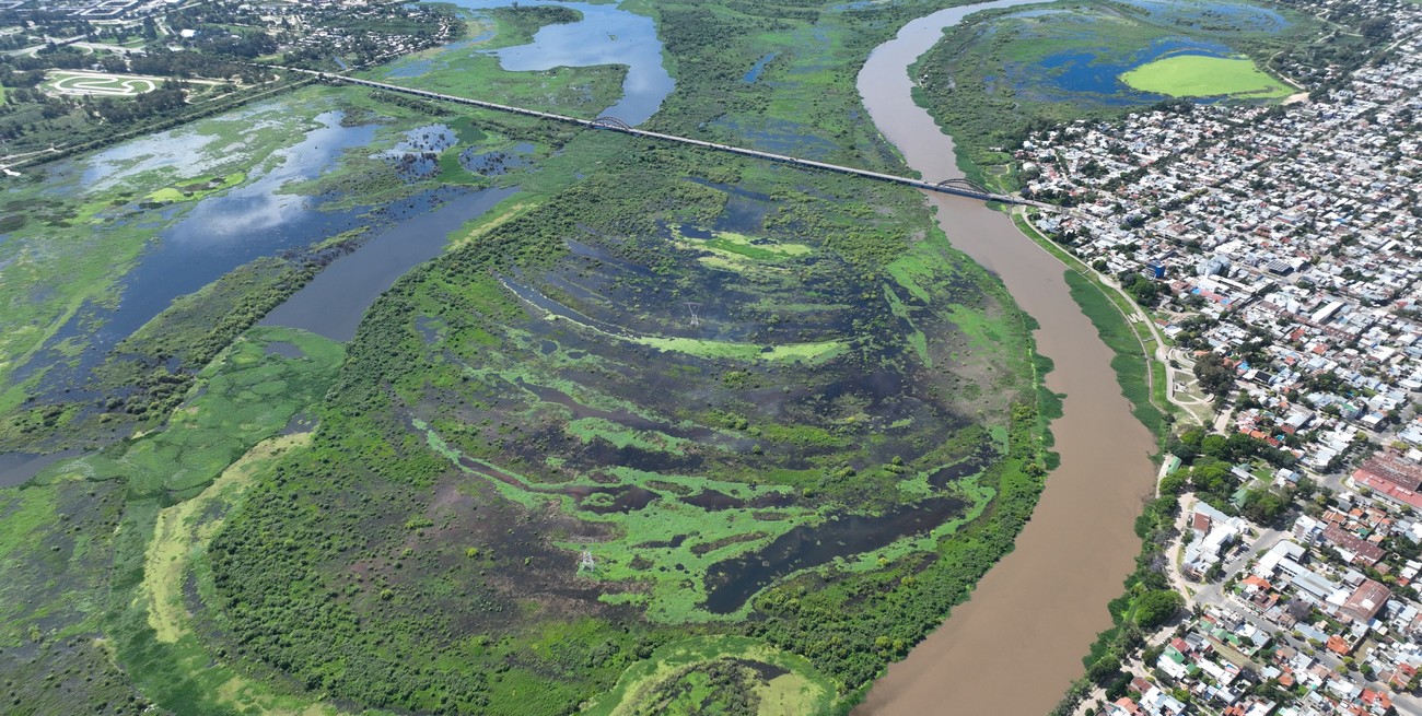 Tratan de identificar el cadáver hallado en el río Salado

