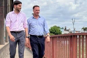 El Ministerio de Obras Públicas, a cargo del venadense Lisandro Enrico, ha sido una cartera clave en el primer año de gestión del gobernador Maximiliano Pullaro.