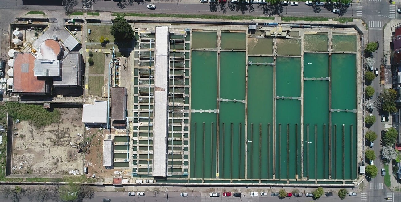 Aguas pidió un aumento del 30% en la tarifa para los santafesinos en 2025