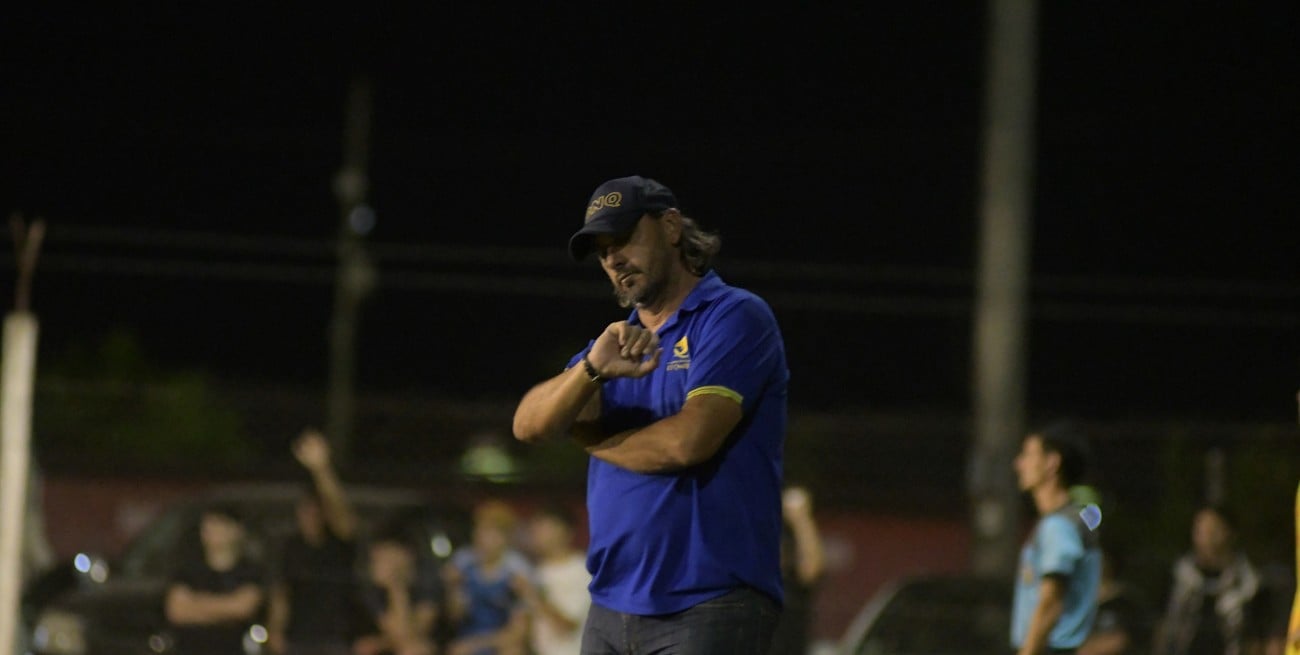 Martín Mazzoni seguirá al frente del plantel de Primera

