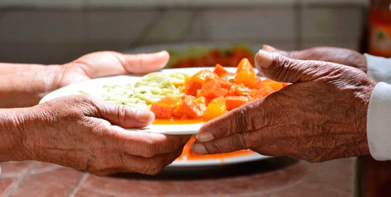 "En 2024, se triplicó la demanda de gente pidiendo de comer en la ciudad de Santa Fe"