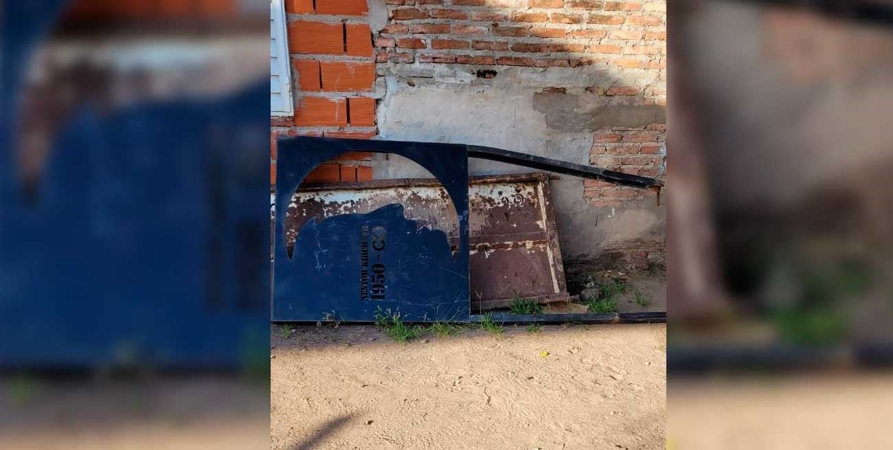 Por qué retiraron el cartel de Néstor Kirchner de la costanera Este