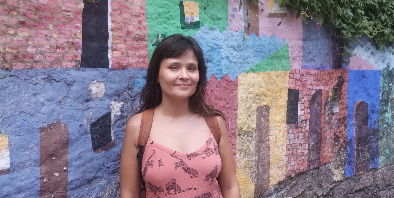 "Las sombras" de Agustina Lescano: un primer nacimiento de poemas