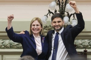 Maximiliano Pullaro junto a Gisela Scaglia. La fórmula ganadora en Santa Fe en 2023.