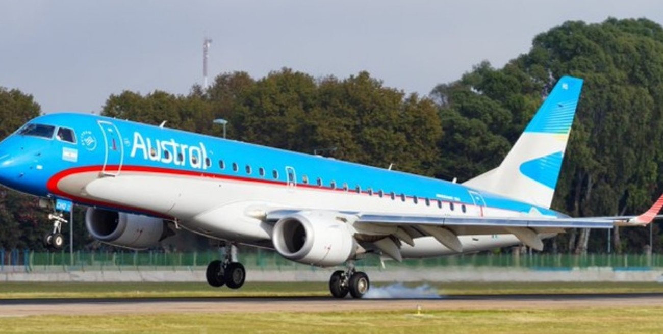Video: un avión aterrizó de emergencia por una falsa alarma de humo en la cabina