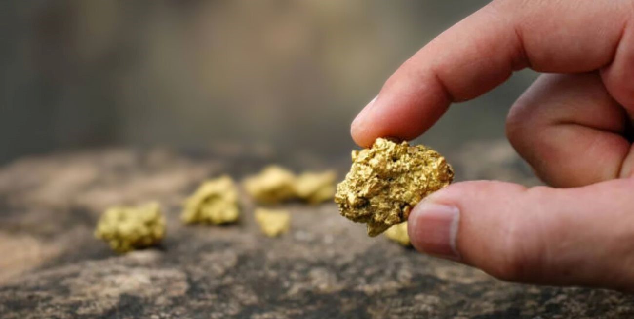 La Plata: operarios desentierran y roban oro valuado en 45 mil dólares