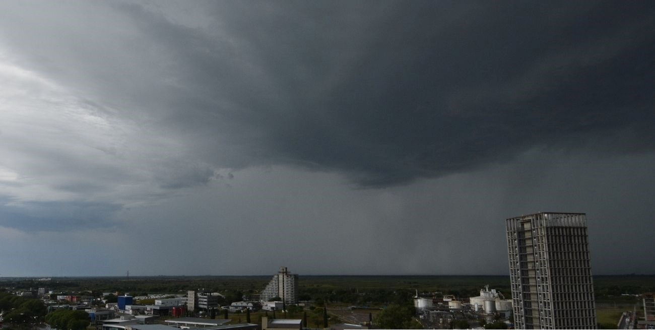 Alerta naranja y amarilla por altas temperaturas y tormentas fuertes 