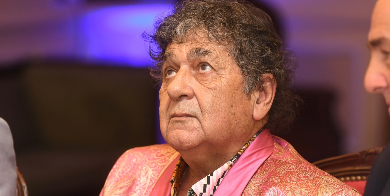 Cacho Deicas reapareció cantando con su nieto tras su salida de Los Palmeras