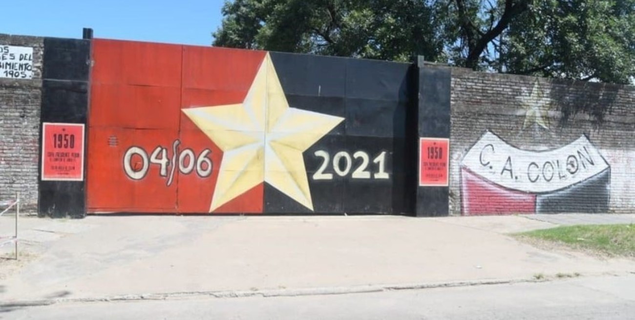 Colón reclama en AFA una estrella por el Trofeo de Honor "General Juan Perón" de 1950