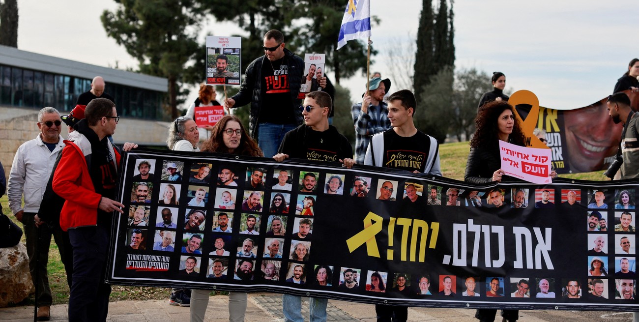 Israel confirma que el intercambio de rehenes por presos comienza este domingo