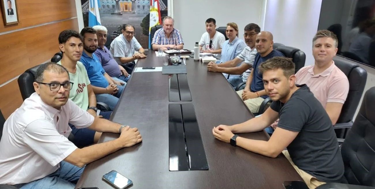 Michlig y clubes de San Cristóbal avanzaron en la organización de una noche de carnavales