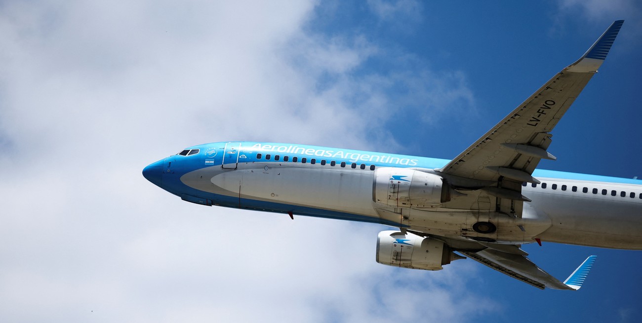 Paro de pilotos de Aerolíneas Argentinas el 10 de junio: afectará vuelos en Aeroparque y Ezeiza