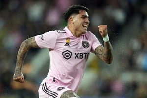 Farías ya se encuentra totalmente recuperado de su última lesión en la rodilla y se pondrá a las órdenes de Domínguez.