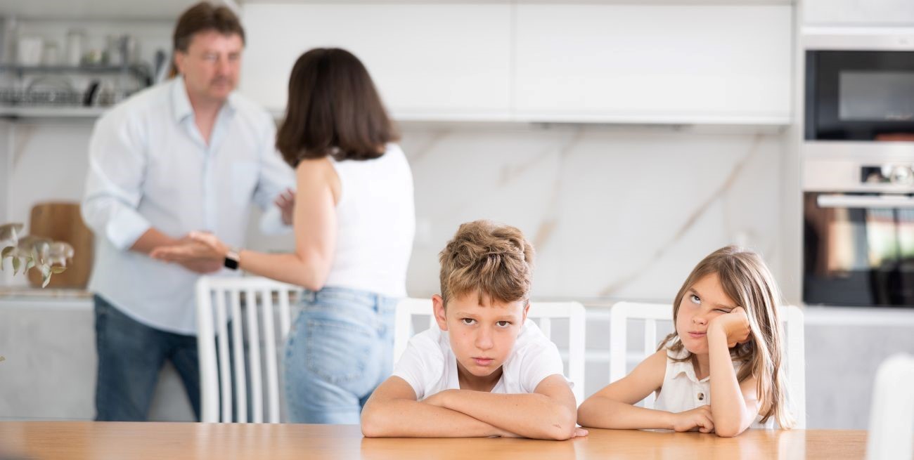 Niños en medio de conflictos familiares: qué riesgos enfrentan y cómo resguardarlos