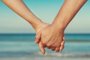 Hay amores compañeros, los eternamente amistosos, los que el tiempo en la vida los recitan eternos. Gentileza