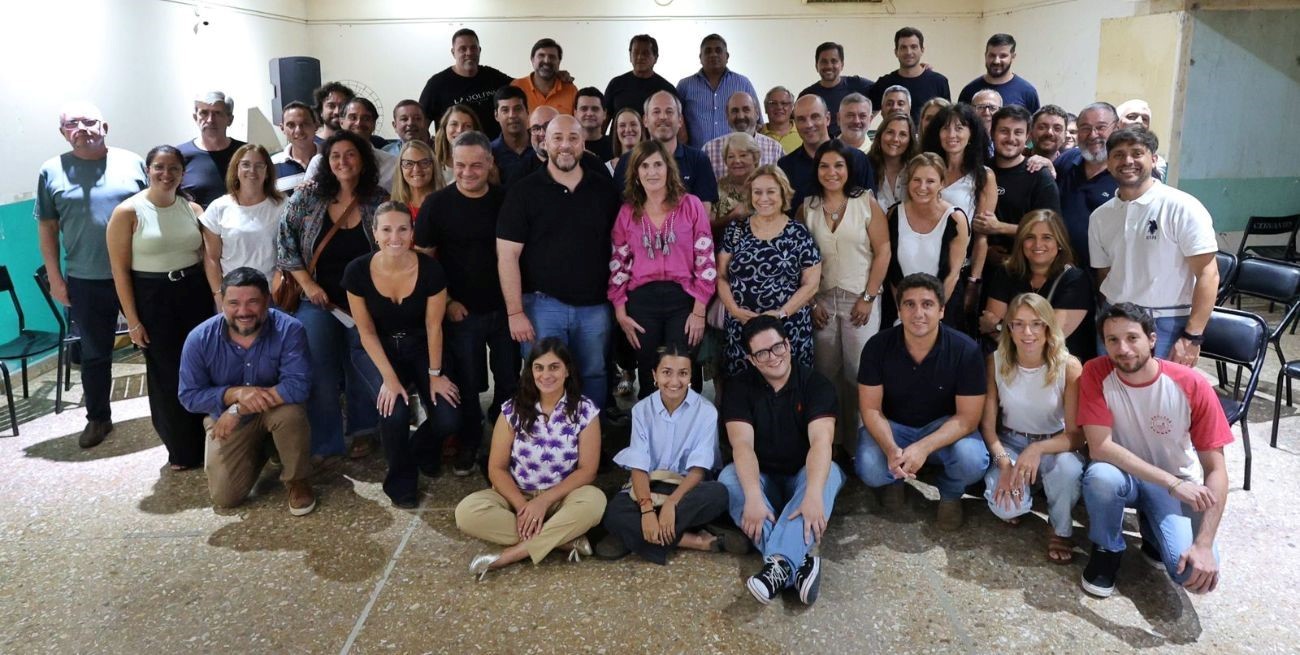 Radicales de Santa Fe muestran unidad y definen estrategias