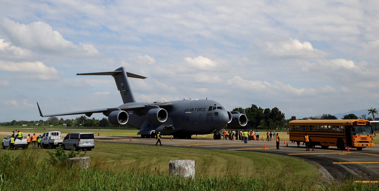 Llegó a Perú el primer vuelo con 34 deportados desde Estados Unidos