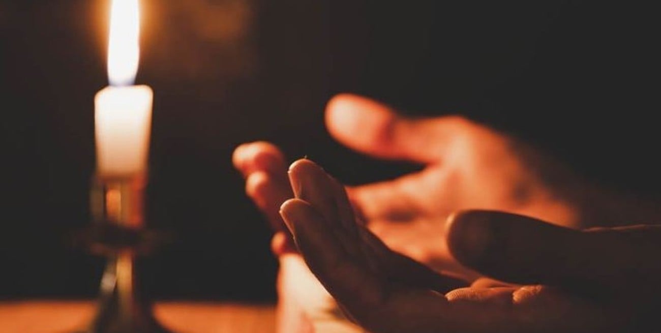 "Luz para alumbrar a las naciones y gloria de tu pueblo Israel"