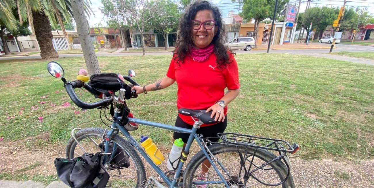Desde El Salvador a Ushuaia en bicicleta: "El deseo de viajar, de conocer, fue lo que me impulsó a hacer esto"