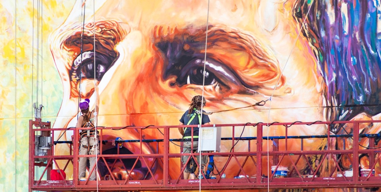 La historia del mural gigante que homenajeó a Messi antes de que fuera campeón del Mundo
