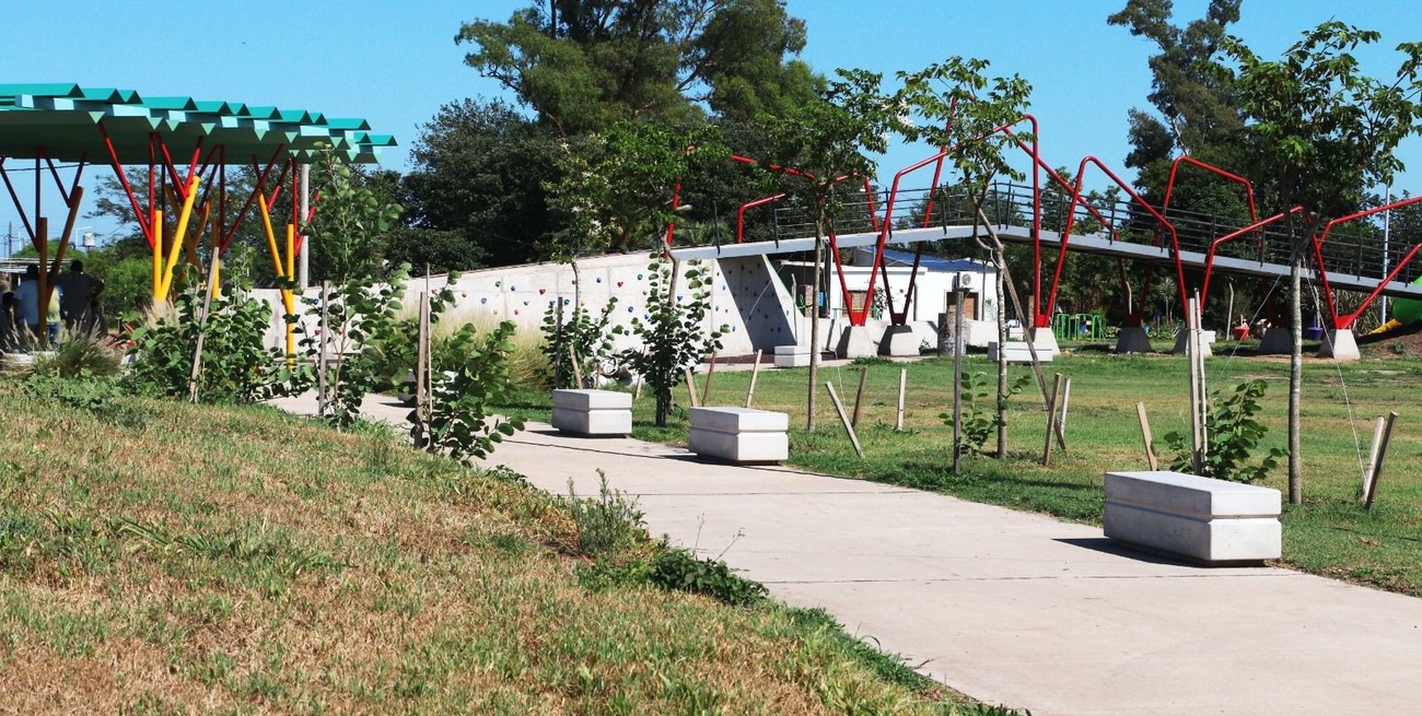 Finaliza la construcción del nuevo Parque Urbano de Timbúes
