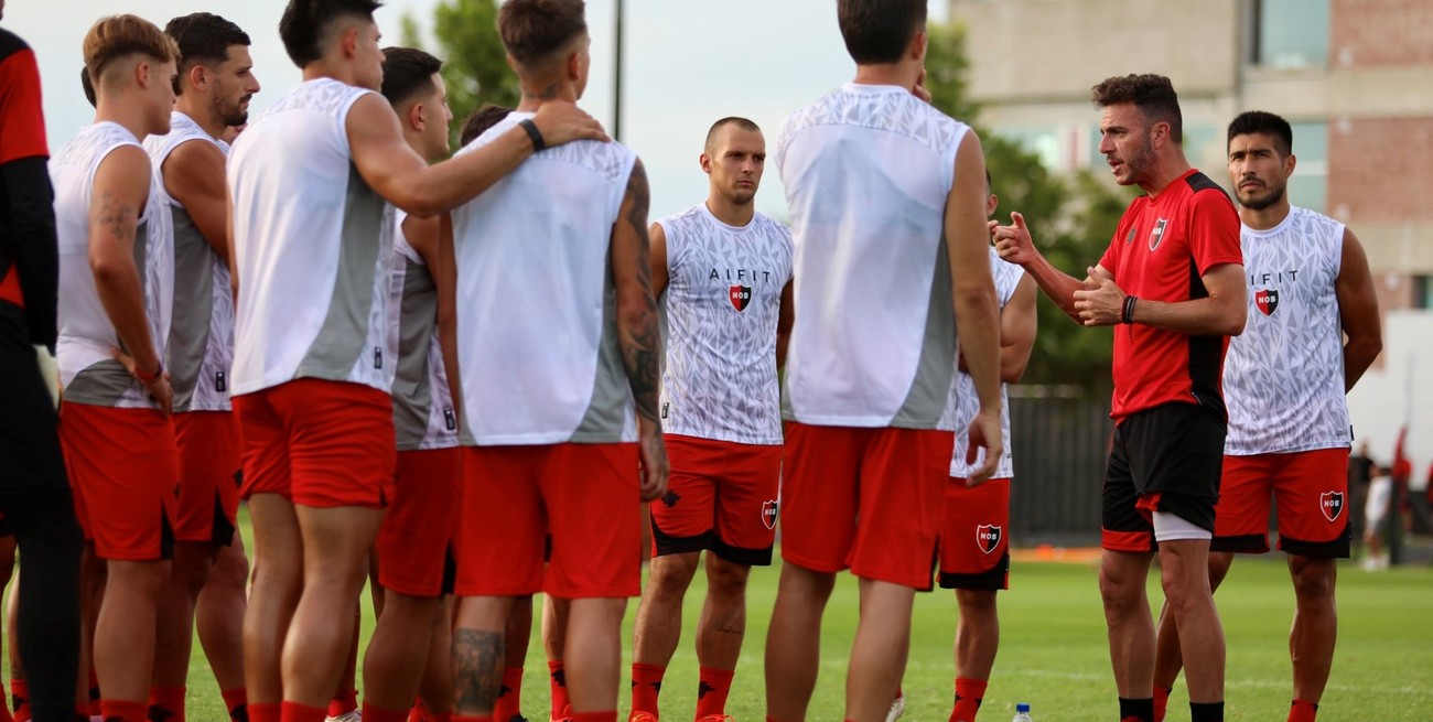 Newell’s llega al clásico en su peor momento y en medio de un clima irrespirable
