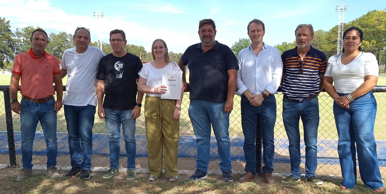 Provincia entregó 9 millones de pesos para obras en el club Colón de San Justo