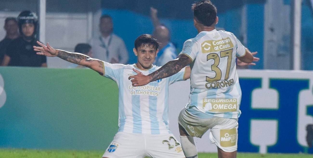 Atlético Tucumán y una fuerte goleada contra Sarmiento para salir del fondo