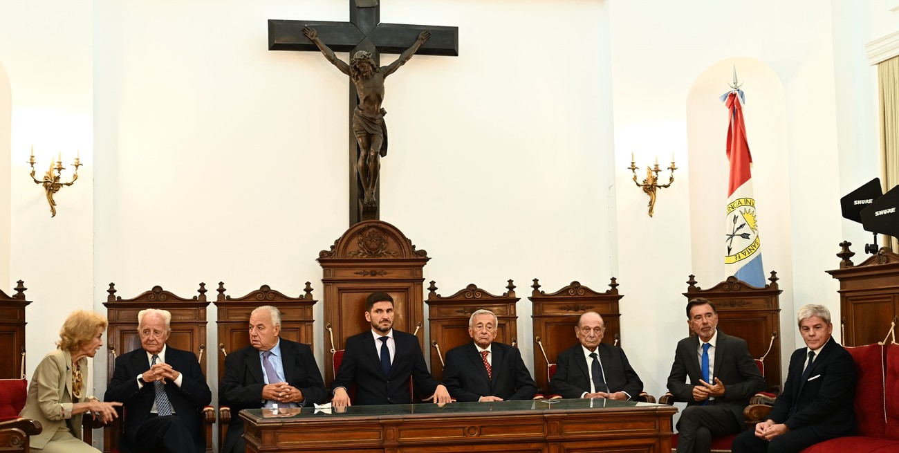 Pullaro firmó el decreto designando a los tres nuevos ministros de la Corte Suprema de Justicia de Santa Fe