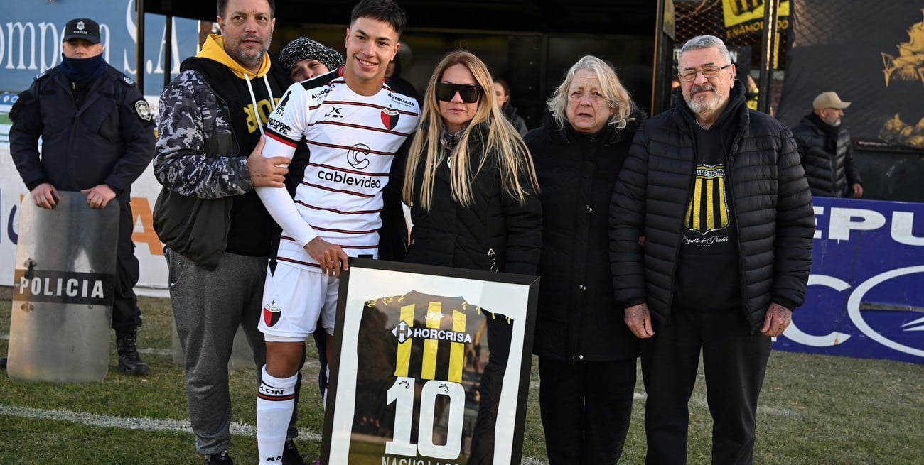 "Nacho" Lago, el que tiene calidad para este Colón, ya "toca la pelotita"