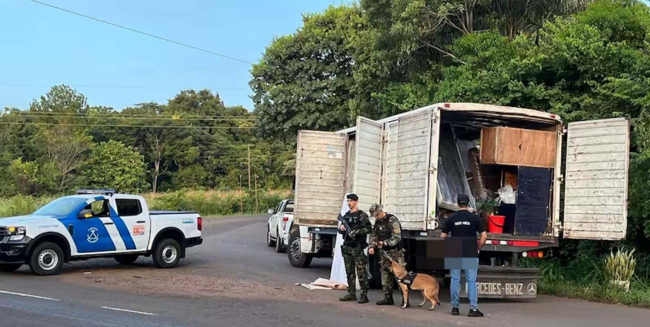 Incautan un cargamento de droga de 10 millones de dólares en un camión de mudanzas