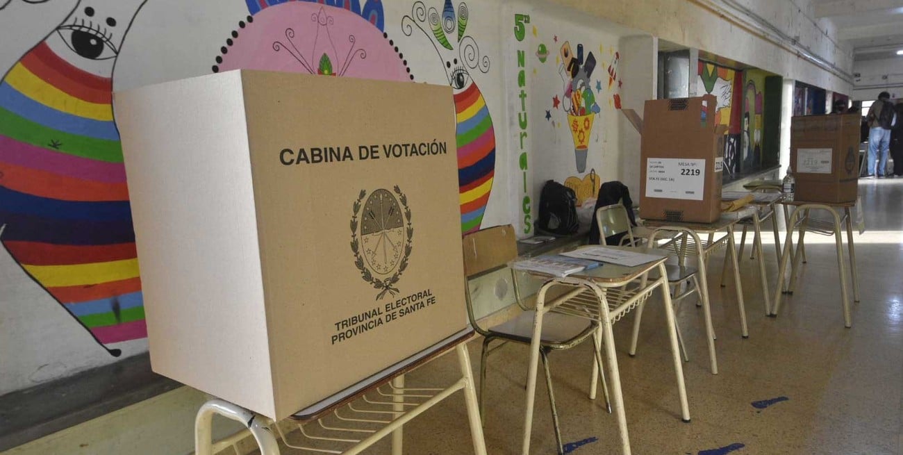 El Tribunal Electoral de Santa Fe oficializó las listas de Convencionales Constituyentes