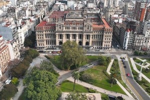 El gobierno ensaya atajos para llegar a la Corte Suprema de Justicia.
Fernando Nicola
