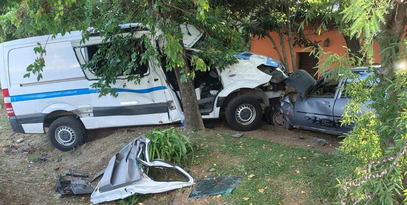 La mítica banda musical Los Náufragos sufrió un siniestro vial a la altura de Arocena