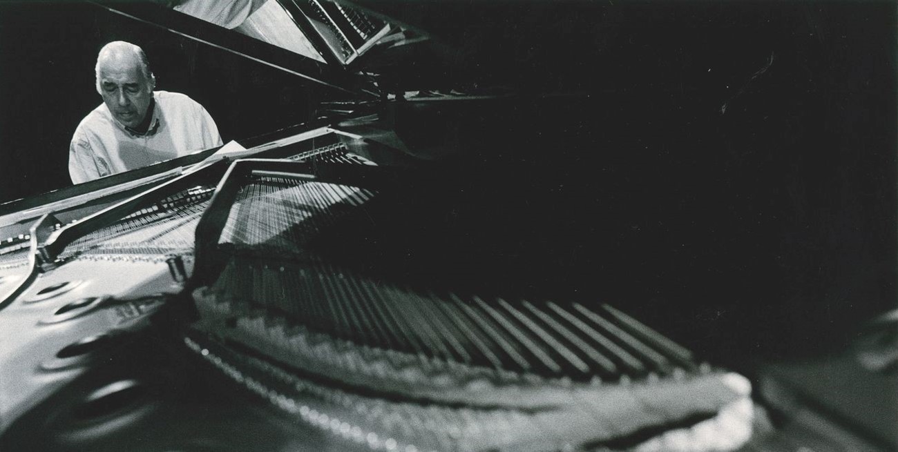 Manolo Juárez: el hallazgo que devuelve su piano al presente
