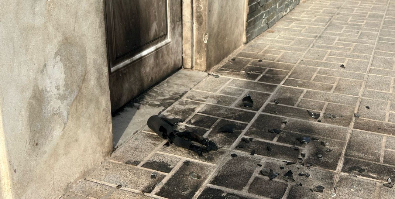 Ataque con bombas molotov en una vivienda de barrio Los Hornos