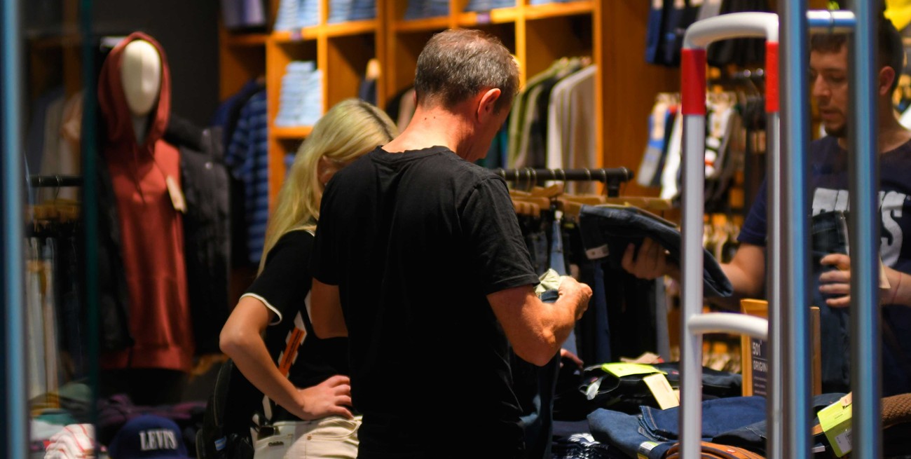 Aumentaron un 17% interanual las ventas en shoppings: qué rubros lideran las compras