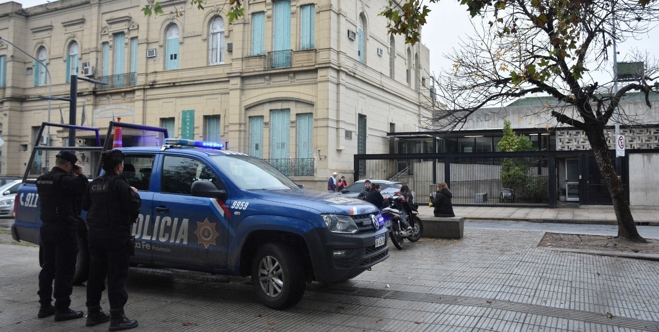 Horror en Recreo: una mujer fue hallada con un cuchillo clavado en el cuello