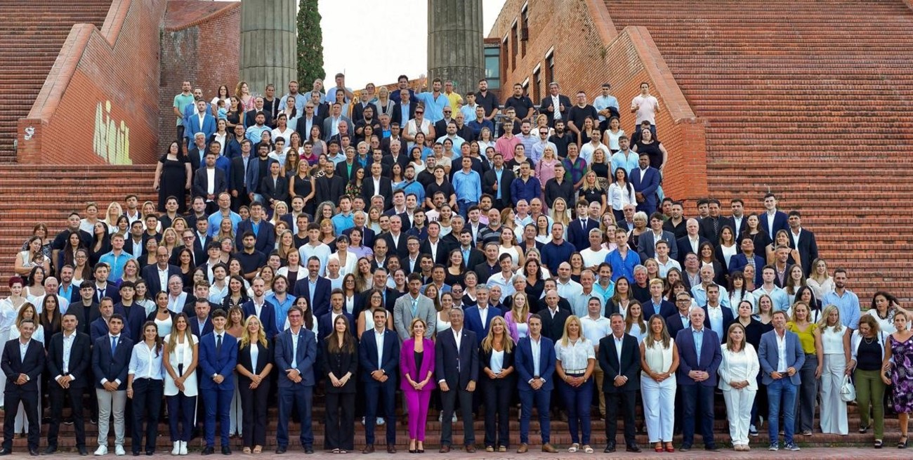 Santa Fe: el 90% de los candidatos de la Libertad Avanza viene por fuera de la política 
