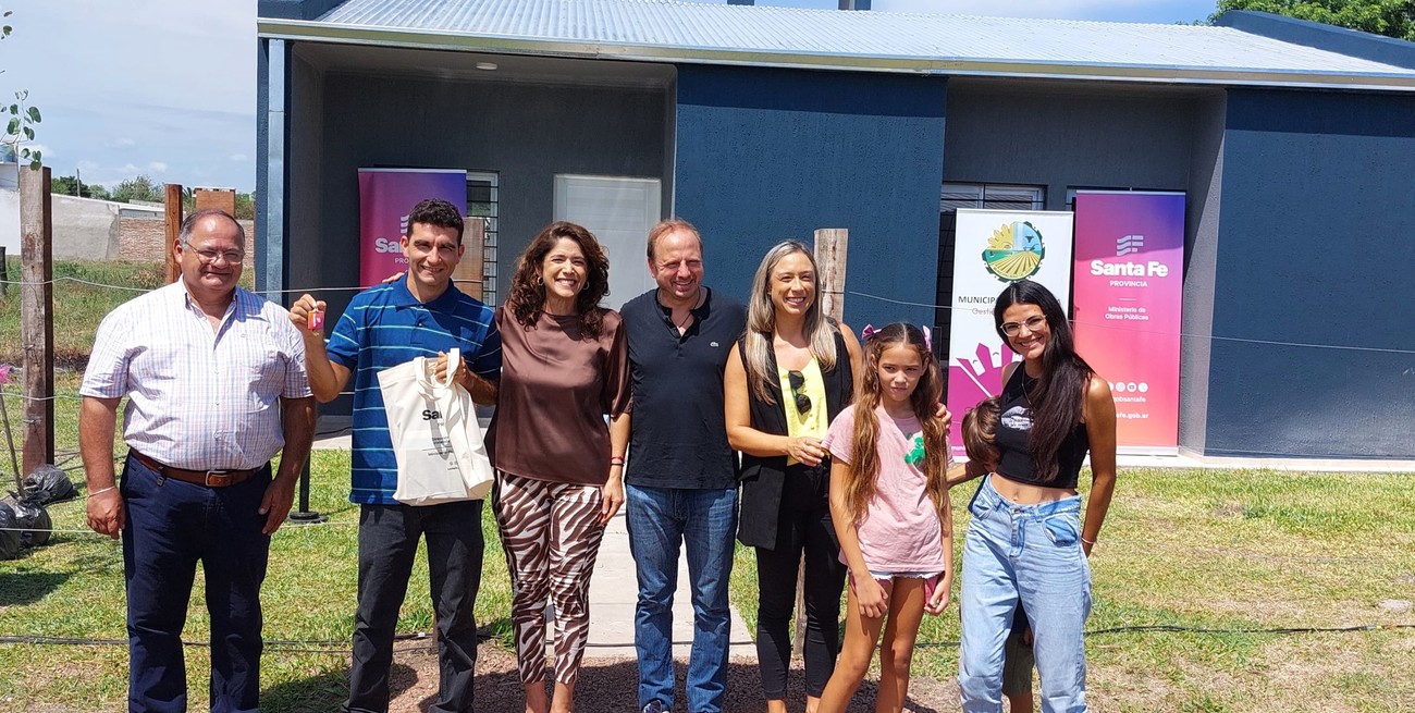 Entregaron cinco unidades habitacionales en Vera