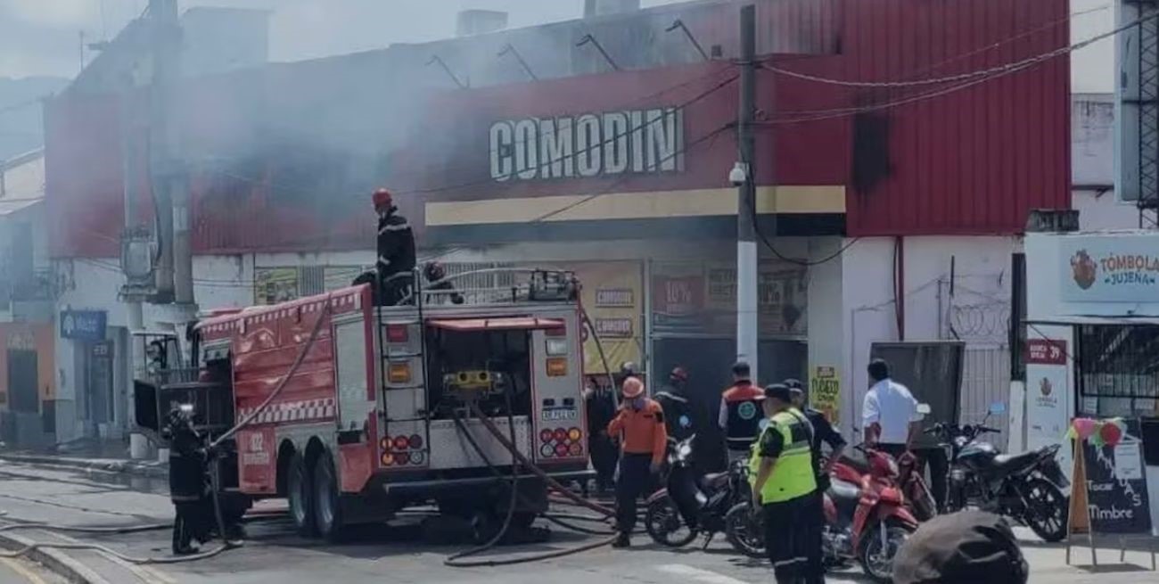 Incendio fatal en Jujuy: cinco fallecidos y dos detenidos tras el siniestro