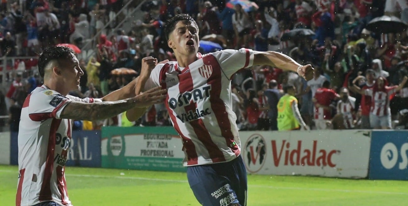 Verde, el color esperanza que tuvo la justa victoria y la mejoría de Unión