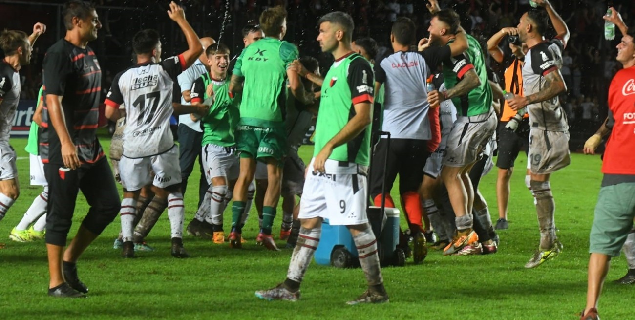 Colón ganó, es puntero y armó un Carnaval sin importar la categoría