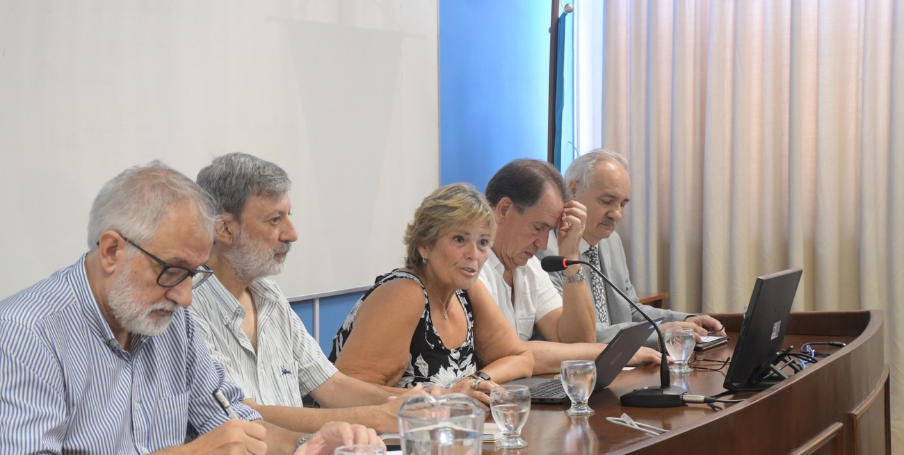 Presentaron un libro póstumo del doctor Panza Doliani sobre lectoescritura