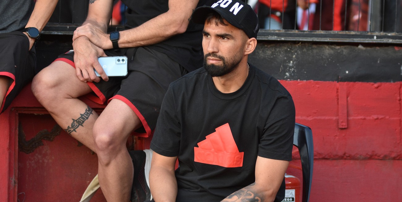 Espínola no acepta cuotas: ¿Colón habla con Tapia para evitar la inhibición?