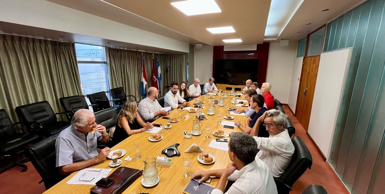 La Mesa de Entidades Productivas recibió a referentes de Unidos para Cambiar Santa Fe