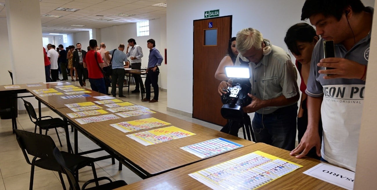 Cómo serán las boletas 2025 en Santa Fe: colores, tamaños y menú para el box de votación