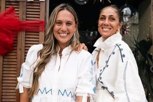 Feria Gulalá une a dos mujeres con espíritu emprendedor.